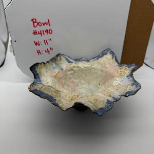 Bowl by Rumiko "Rumi"  Tsuda Estate, Image 1.