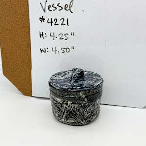 Vessel by Rumiko "Rumi"  Tsuda Estate, Image 2.