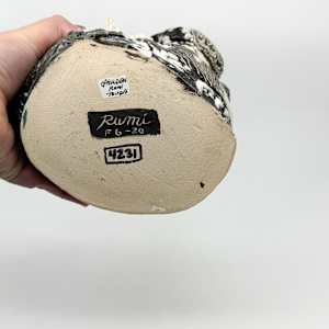 Garden Vase by Rumiko "Rumi"  Tsuda Estate, Image 3.