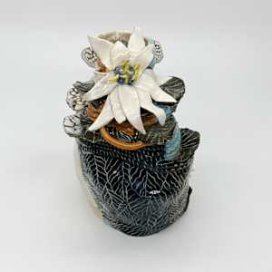 Garden Vase by Rumiko "Rumi"  Tsuda Estate, Image 6.