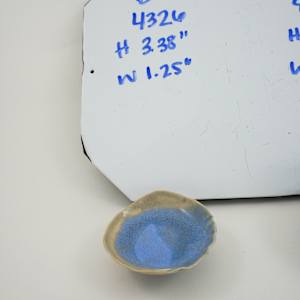 Bowl by Rumiko "Rumi"  Tsuda Estate, Image 1.