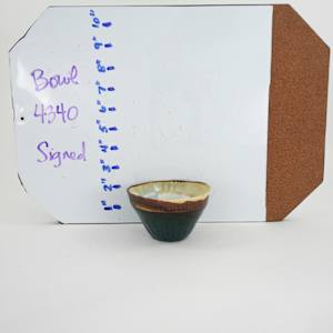 Bowl by Rumiko "Rumi"  Tsuda Estate, Image 1.