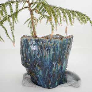 Pot by Rumiko "Rumi"  Tsuda Estate, Image 2.