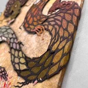 Carried on a Breeze by Patrick Gannon  Image: Carried on a Breeze, detail: wraparound edge, right side