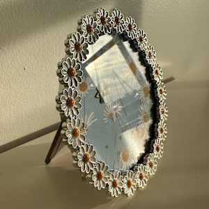 Daisy Chain by Lucie Galvin 