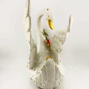 Capodimonte Ceramic Swan w/ Attached Flowers 