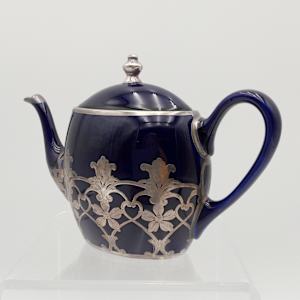 Unmarked Tea Pot and Creamer Set 