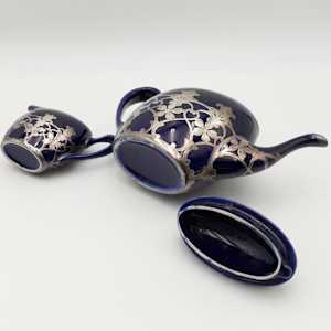 Unmarked Tea Pot and Creamer Set 