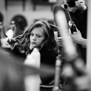 It Hurts to Be Beautiful by Jen Mullowney