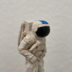 Asstronaut by Philipp Liehr 