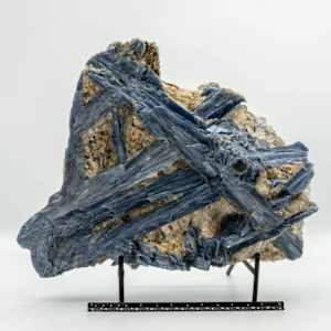 Large, deep blue kyanite and quartz formation with  beautiful crystallization on both sides 