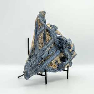 Large, deep blue kyanite and quartz formation with  beautiful crystallization on both sides 
