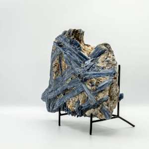 Large, deep blue kyanite and quartz formation with  beautiful crystallization on both sides 