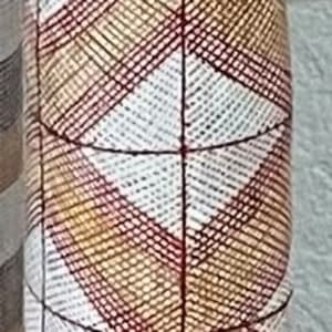 Poteau cérémoniel by Charlie Nangukwirrk