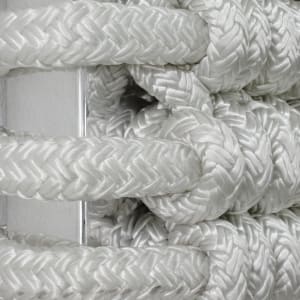 Between (H2/3 - 60) by danimarti 