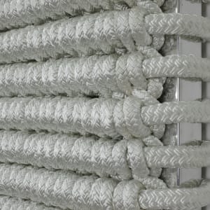 Between (H2/3 - 60) by danimarti 