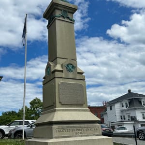 Soldiers' and Sailors' Monument by Cape Ann Granite Co., Ames Manufacturing Co.