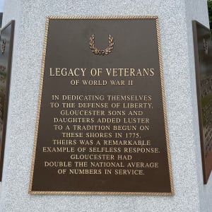 World War II Monument by Roger Armstrong 