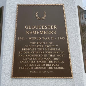 World War II Monument by Roger Armstrong 