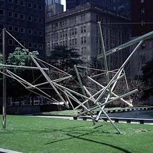 Forest Devil (University of Cincinnati - Zimmer Hall) by Ken Snelson