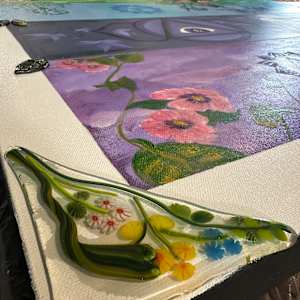 The Chakra Crew Collaboration by Jennifer C.  Pierstorff  Image: Michelle Landl Glass Closeup