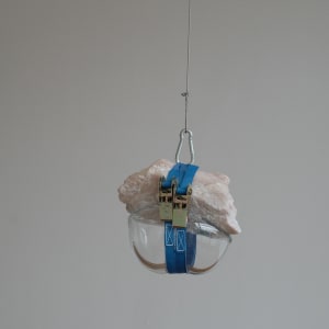 Der Kuss (vertikal) by Anna Zachariades