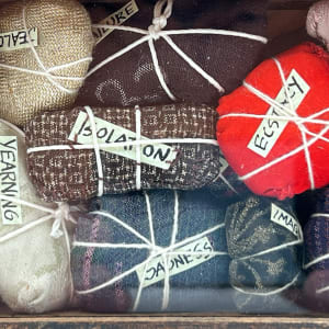 UNDER WRAPS by Phyllis Brody 