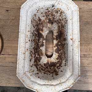 White Iron Trough Footed with Handles  Image: bottom of trough, inside