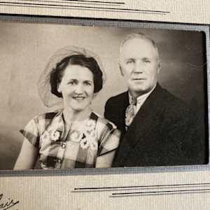 Don’s parents by Hanna Bordewijk  Image: Original photo sent to me to work from.