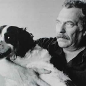 Picture of artist Larry Zox