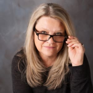 Picture of artist Cindee Moyer