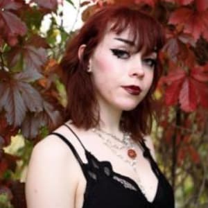 Picture of artist Evelyn Gibson