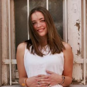 Picture of artist Phoebe Hatch