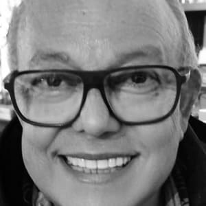 Picture of artist Javier Rey