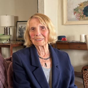 Picture of artist Andrea Luttinen