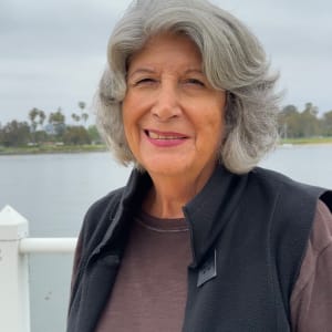 Picture of artist Carol Young
