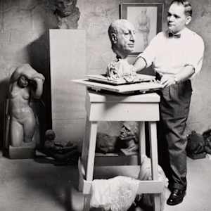 Picture of artist Leo Mol