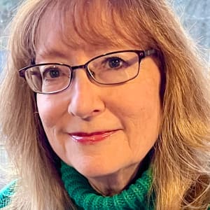 Picture of artist Ellen Zimmerman