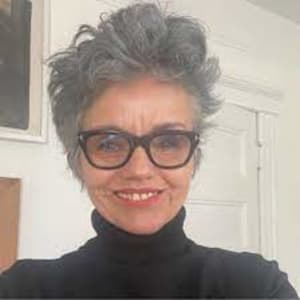 Picture of artist Lynn Stein