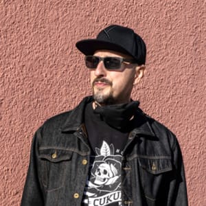 Picture of artist John Jota Leaños