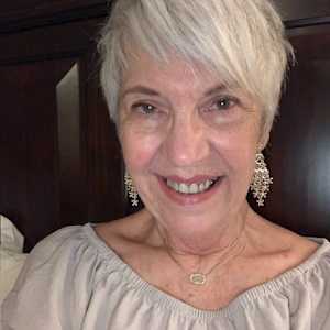 Picture of artist Jane Johnson