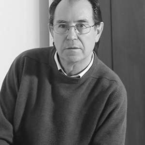 Picture of artist Rafael Canogar