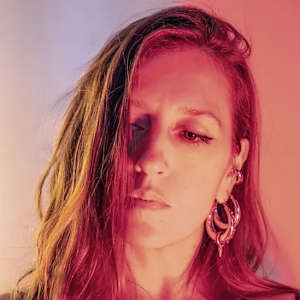 Picture of artist Ayşe Özaydın