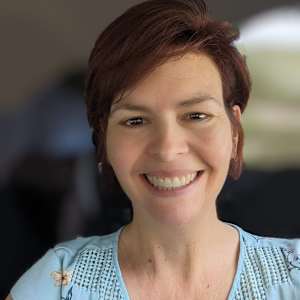 Picture of artist Stacey Ridgel