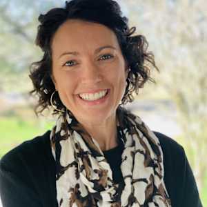 Picture of artist Jennifer Graycheck