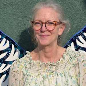 Picture of artist Pamela Kaye Starkey