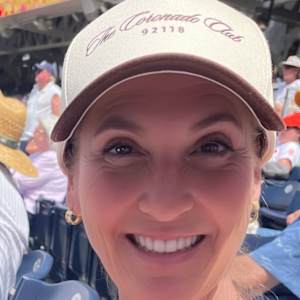 Picture of artist Lori P Smith